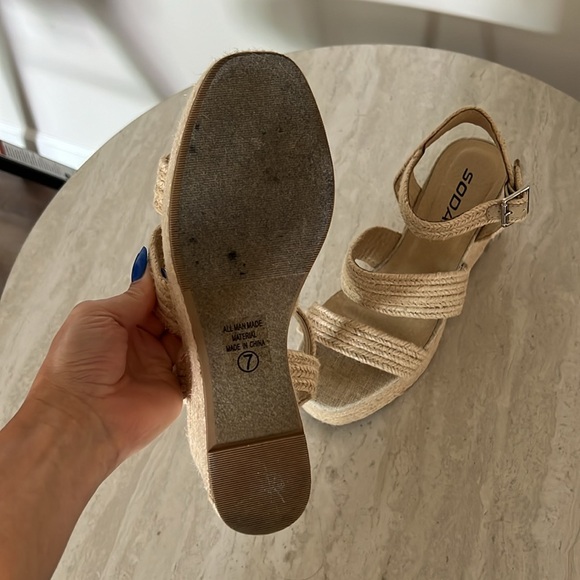 Espadrille platform sandals - Picture 2 of 2